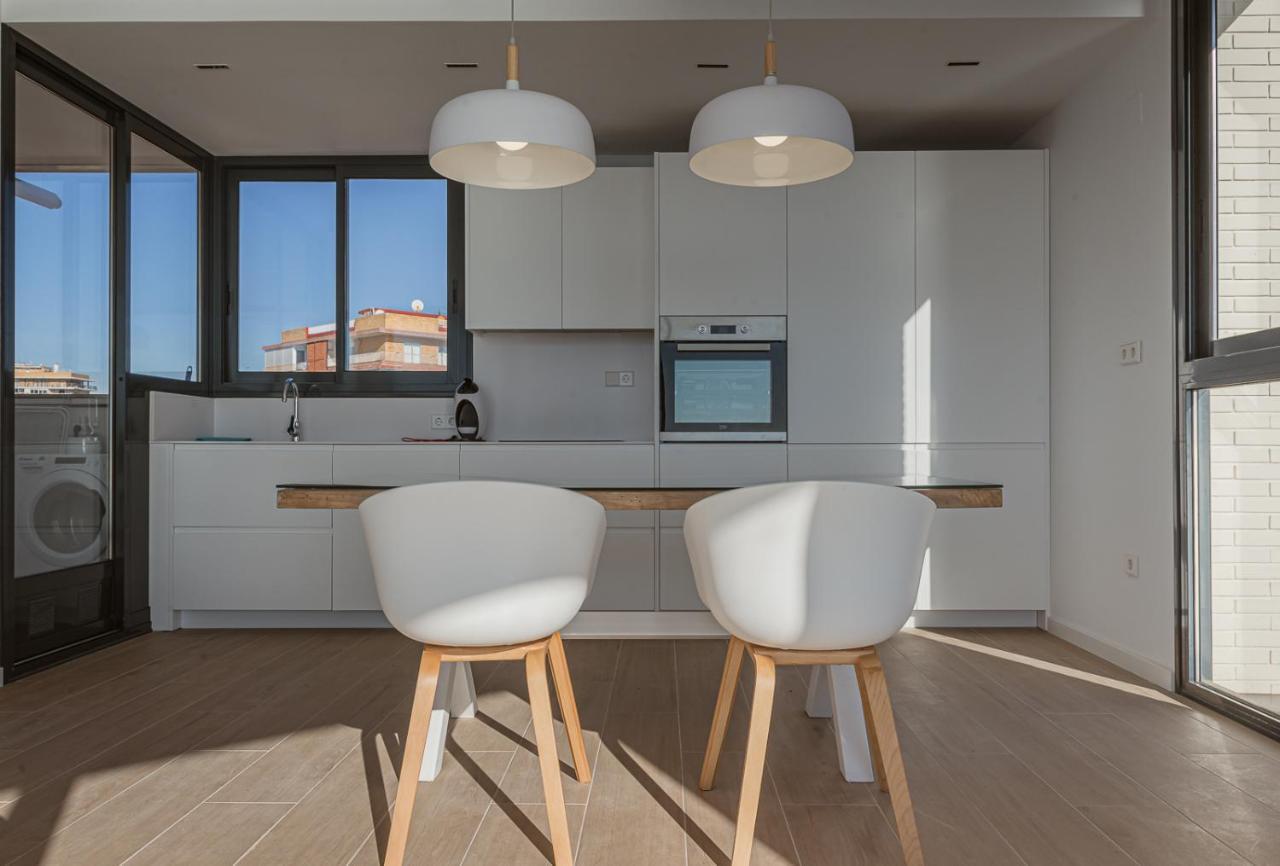 Modern Sea Front Jacuzzi Blue Sky Apartment Alicante Luaran gambar
