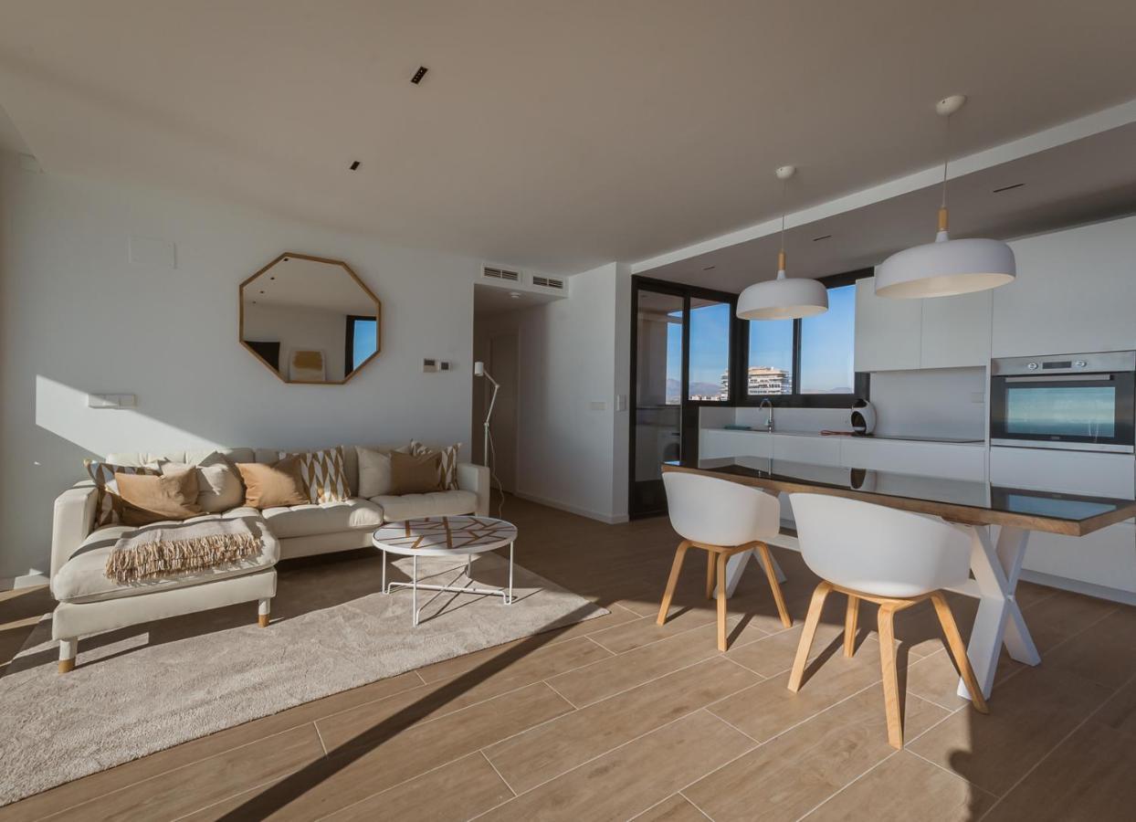 Modern Sea Front Jacuzzi Blue Sky Apartment Alicante Luaran gambar