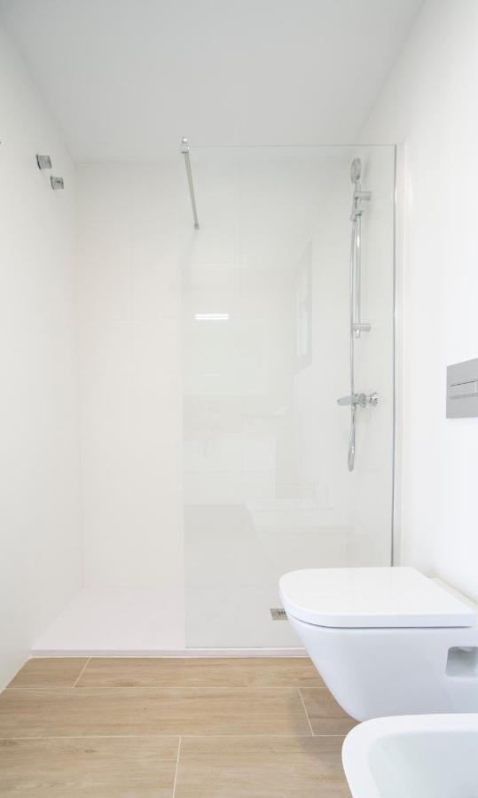 Modern Sea Front Jacuzzi Blue Sky Apartment Alicante Luaran gambar