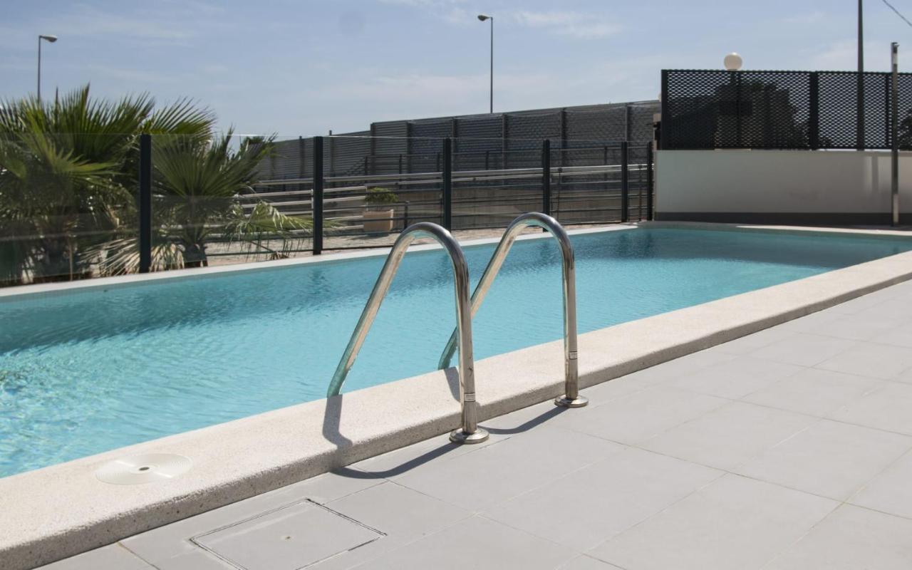Modern Sea Front Jacuzzi Blue Sky Apartment Alicante Luaran gambar